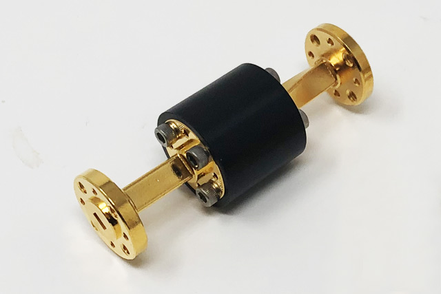 140-220GHz WR-05 Isolator